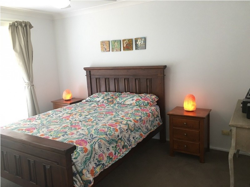 18 Gracemere Court, Wattle Grove NSW 2173