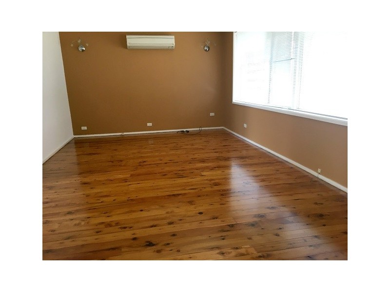 80 Clyde Avenue, Moorebank NSW 2170