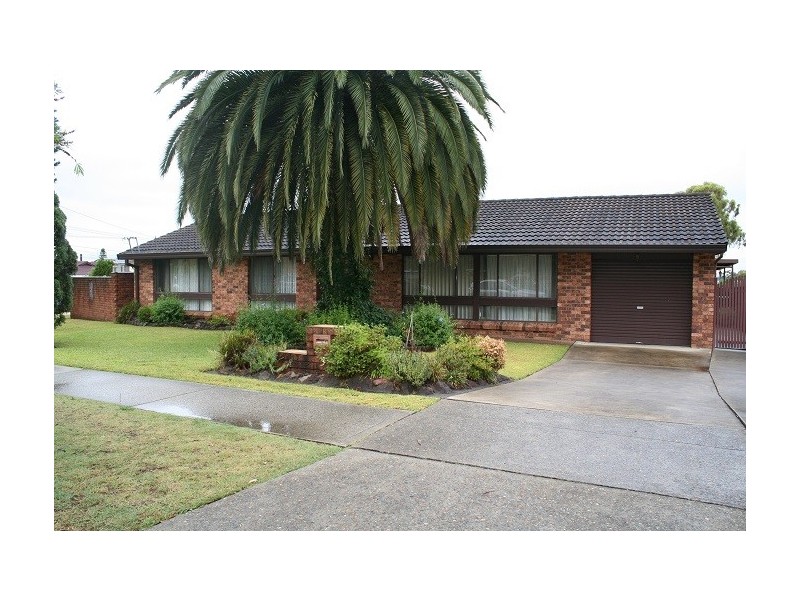 3 Magree Crescent, Chipping Norton NSW 2170