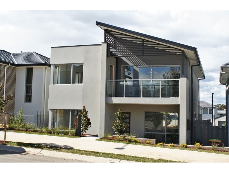 9 Greenview Drive, Moorebank NSW 2170