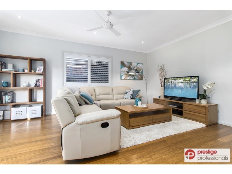 6 Eildon Court, Wattle Grove NSW 2173