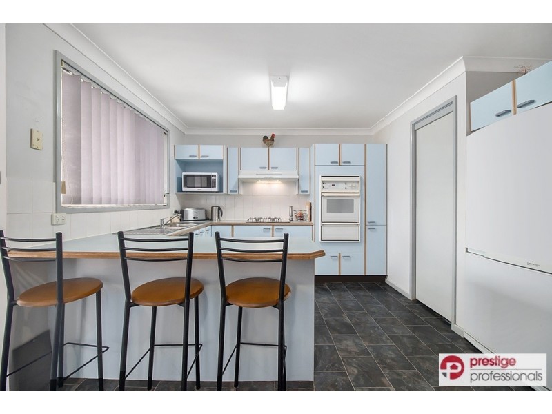 23 Hyde Park Court, Wattle Grove NSW 2173