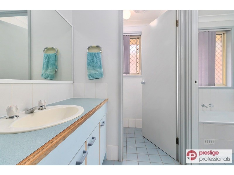 23 Hyde Park Court, Wattle Grove NSW 2173