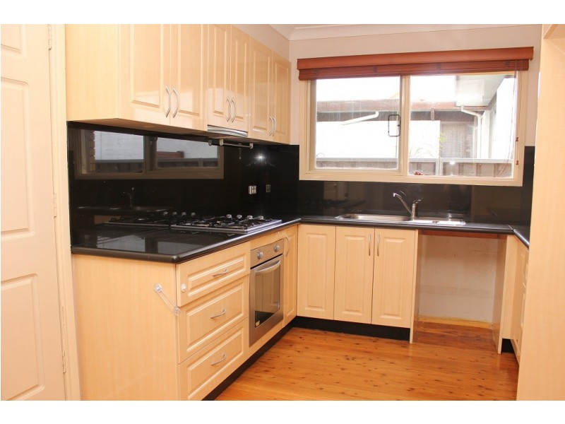 100 Longstaff Avenue, Chipping Norton NSW 2170