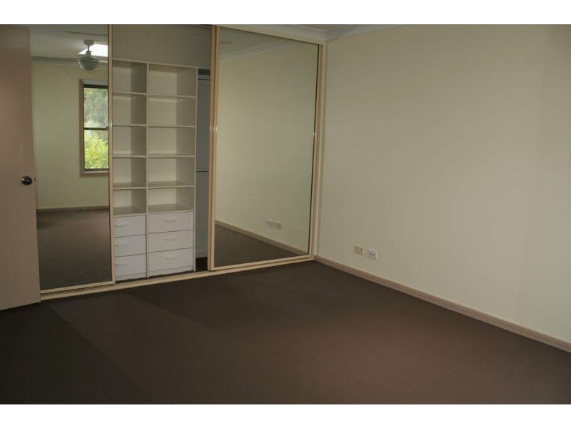 16/20 Continua Court, Wattle Grove NSW 2173