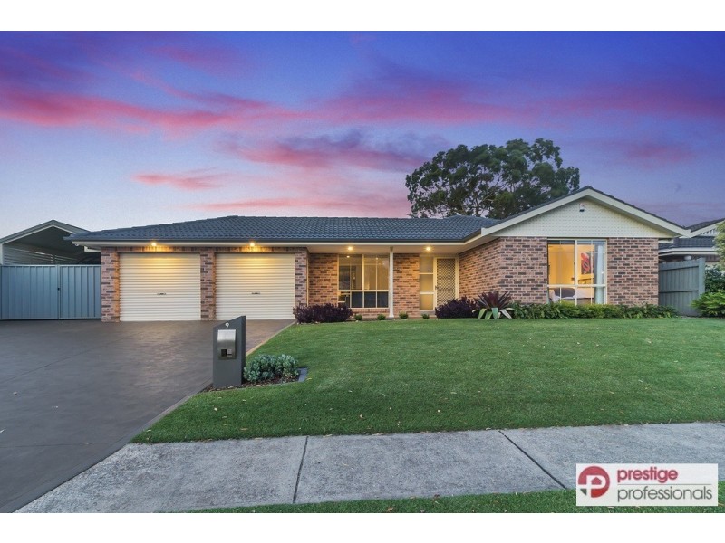 9 Kanangra Court, Wattle Grove NSW 2173