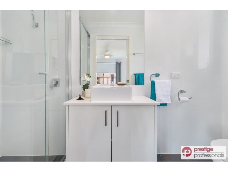 9 Kanangra Court, Wattle Grove NSW 2173