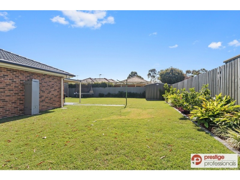 9 Kanangra Court, Wattle Grove NSW 2173