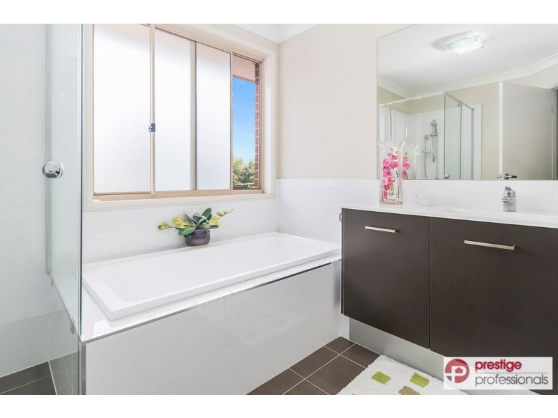 8 Lucas Avenue, Moorebank NSW 2170