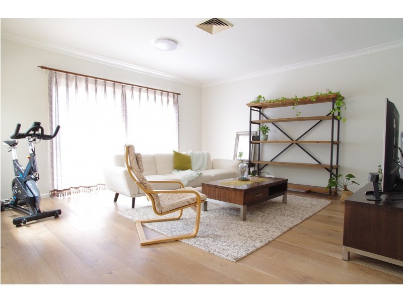 13 Kanangra Court, Wattle Grove NSW 2173