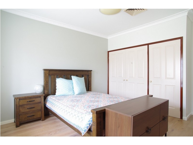 13 Kanangra Court, Wattle Grove NSW 2173