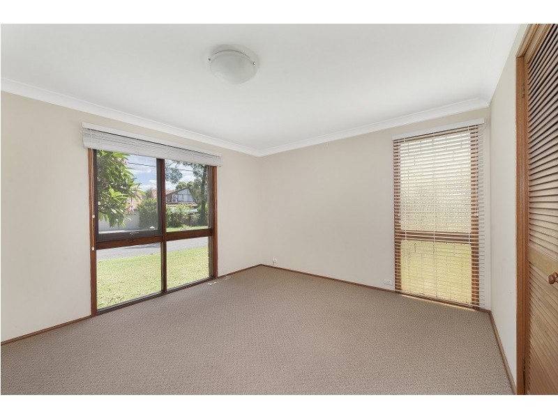 2 Holly Avenue, Chipping Norton NSW 2170