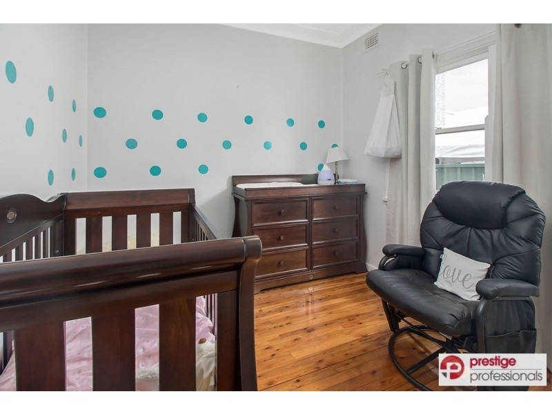 17 Doran Avenue, Lurnea NSW 2170