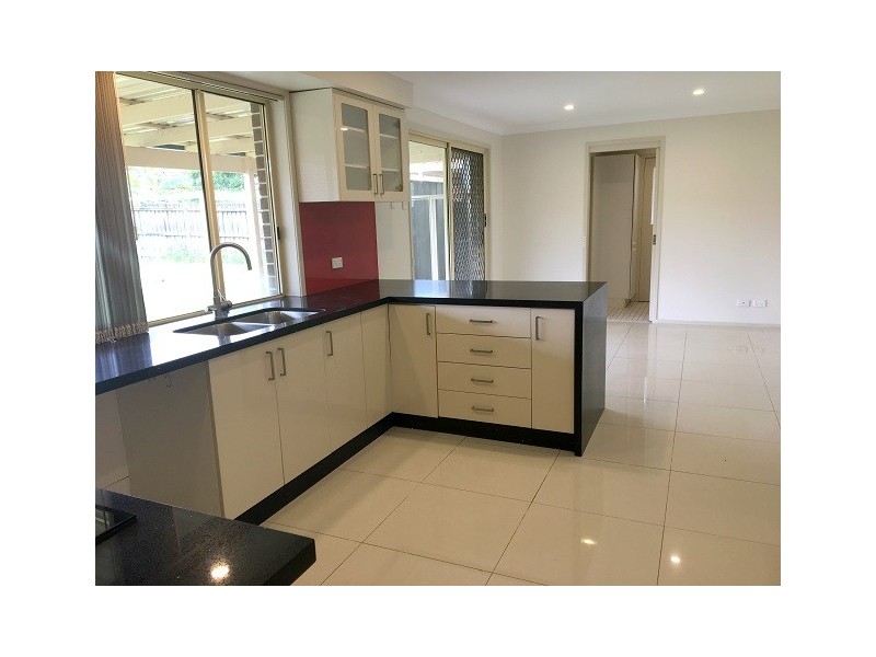 130 Australis Avenue, Wattle Grove NSW 2173