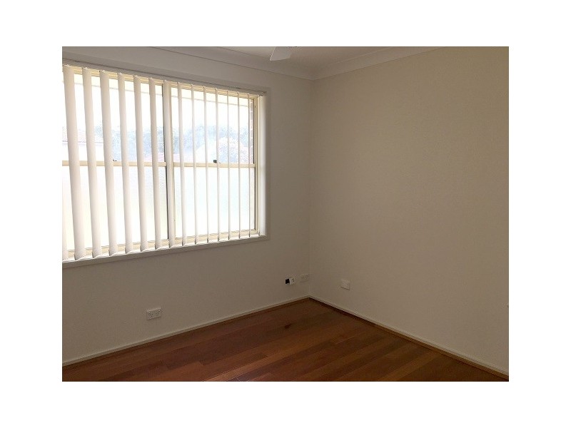 130 Australis Avenue, Wattle Grove NSW 2173