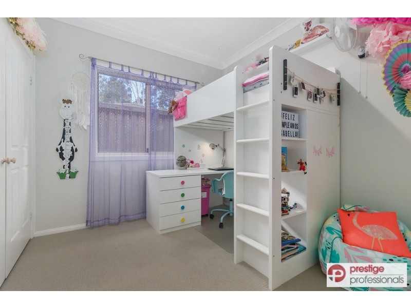 15 Kew Gardens Court, Wattle Grove NSW 2173