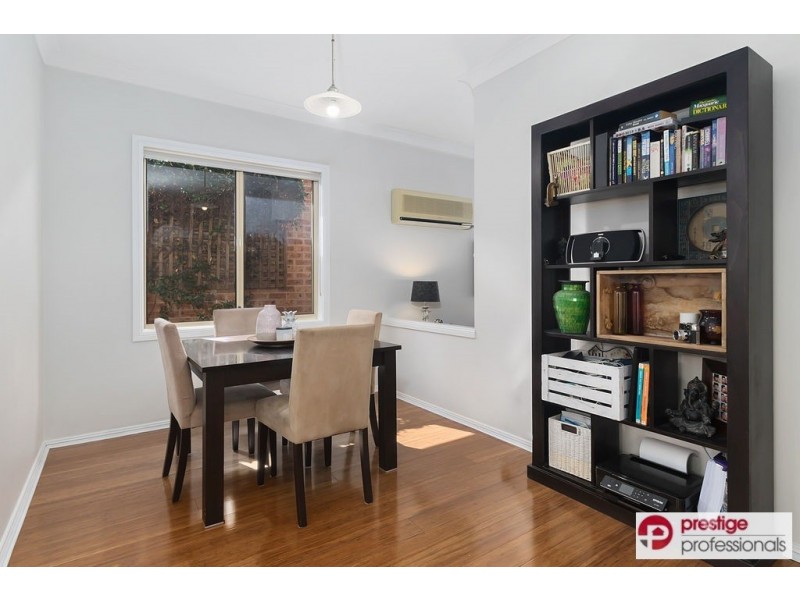 15 Kew Gardens Court, Wattle Grove NSW 2173