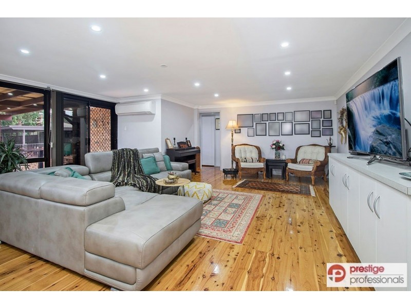 7 Gal Crescent, Moorebank NSW 2170