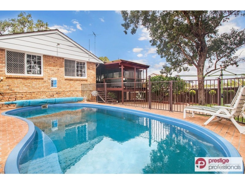 7 Gal Crescent, Moorebank NSW 2170