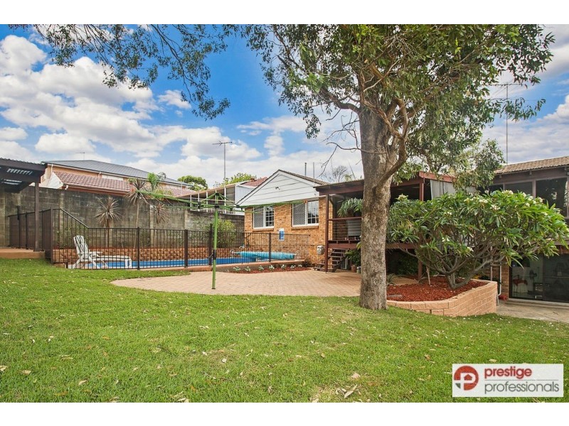 7 Gal Crescent, Moorebank NSW 2170