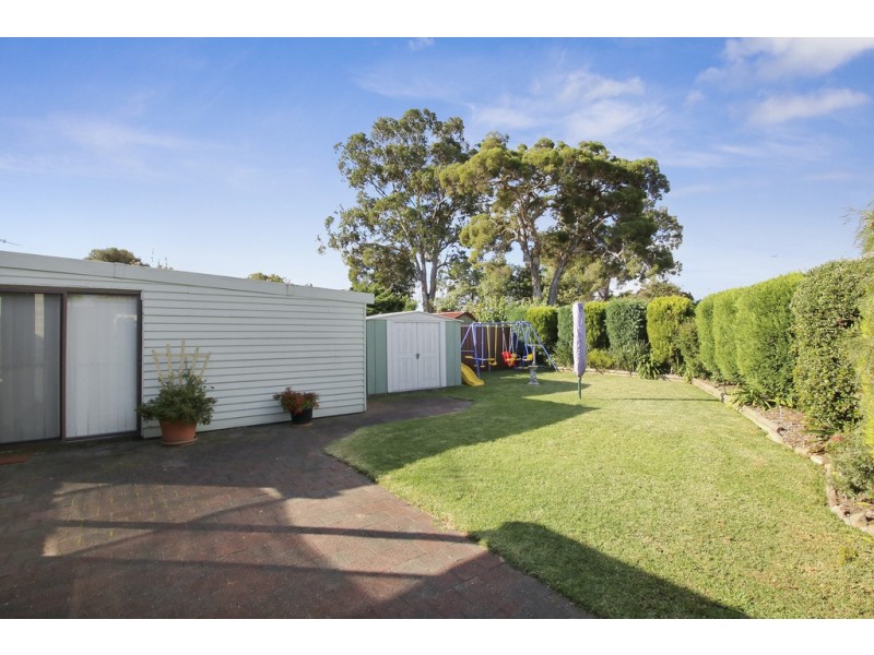 32 Wilkes Avenue, Moorebank NSW 2170