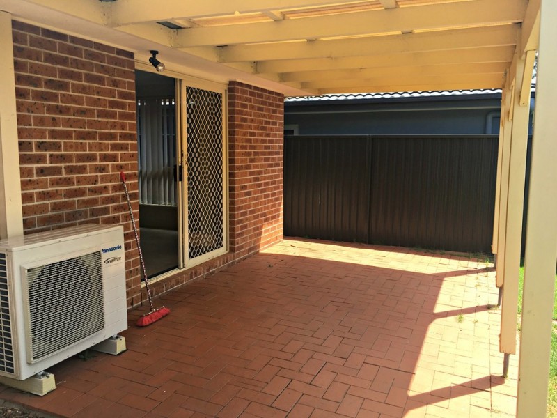 1 Quamby Court, Wattle Grove NSW 2173