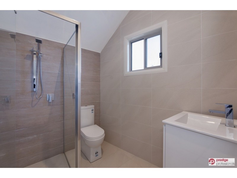 4/64 Junction Road, Moorebank NSW 2170