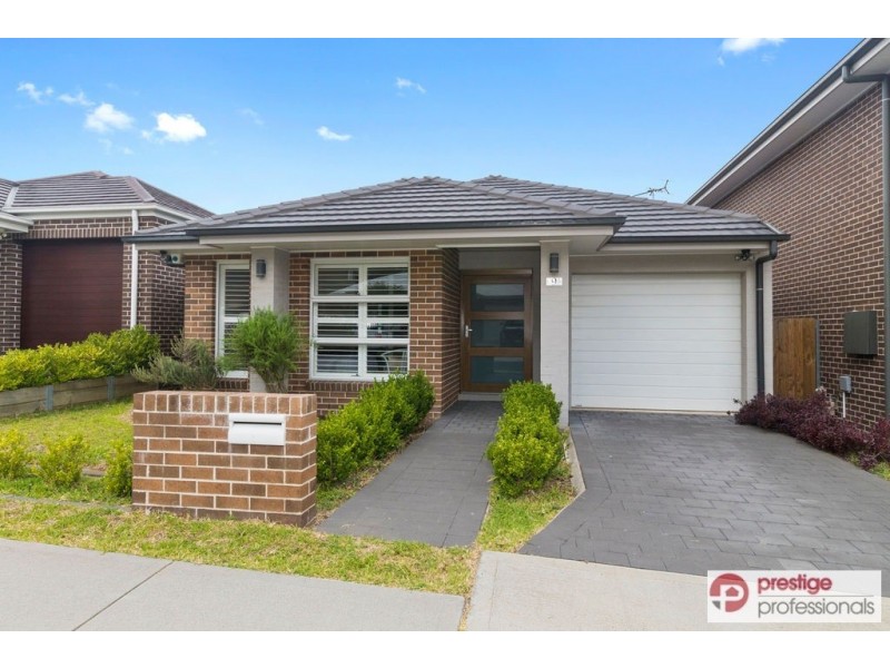 9 Horizon Circuit, Moorebank NSW 2170