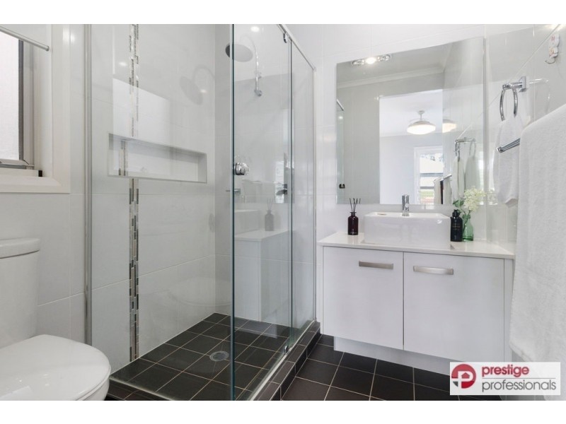 9 Horizon Circuit, Moorebank NSW 2170