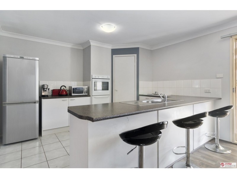 10 Freda Place, Hammondville NSW 2170