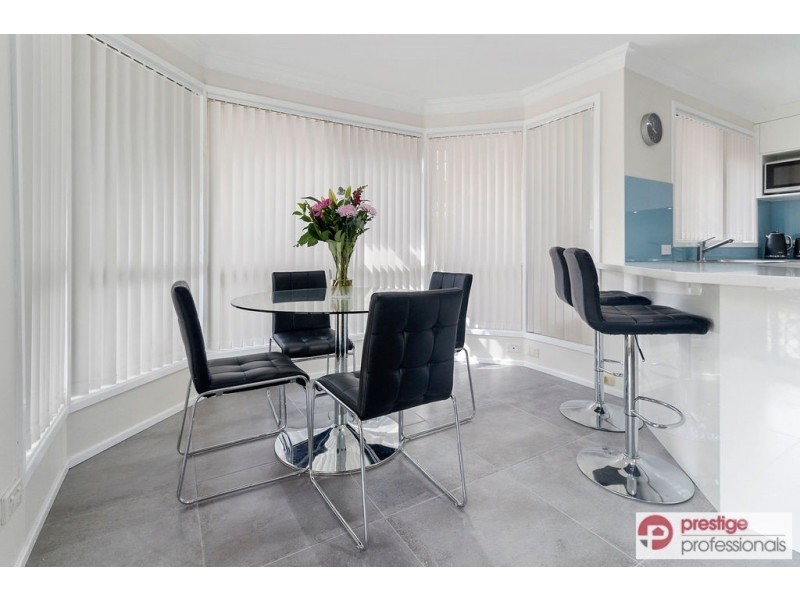 6 Armata Court, Wattle Grove NSW 2173