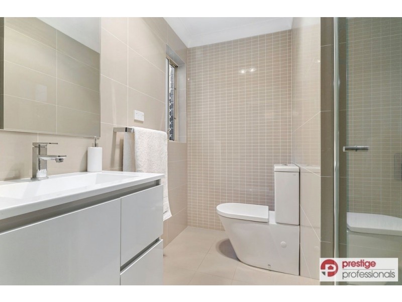 6 Armata Court, Wattle Grove NSW 2173