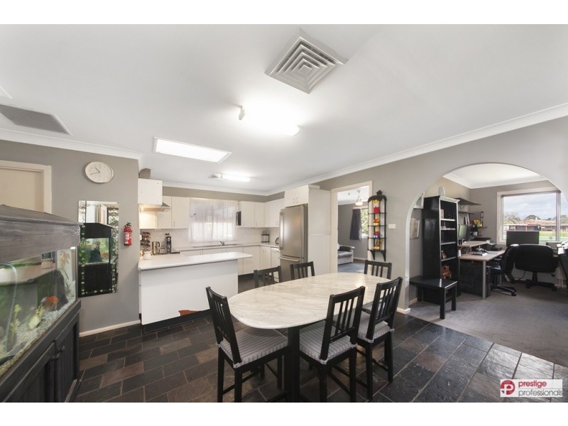 48 Gal Crescent, Moorebank NSW 2170