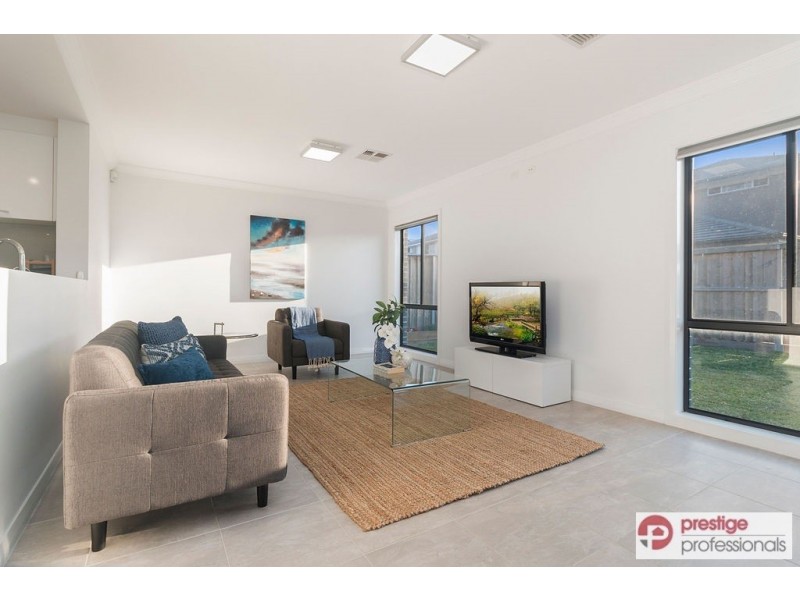 24 Silverleaf Lane, Moorebank NSW 2170