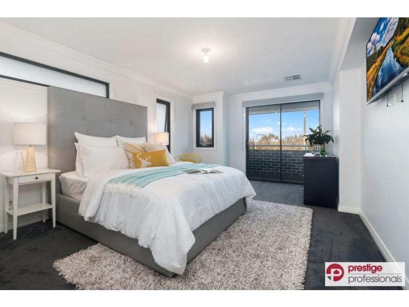 24 Silverleaf Lane, Moorebank NSW 2170