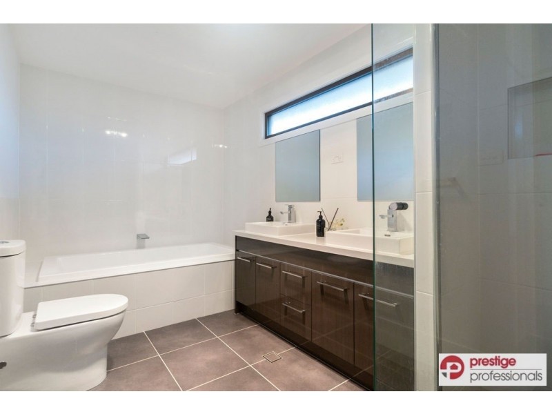 24 Silverleaf Lane, Moorebank NSW 2170