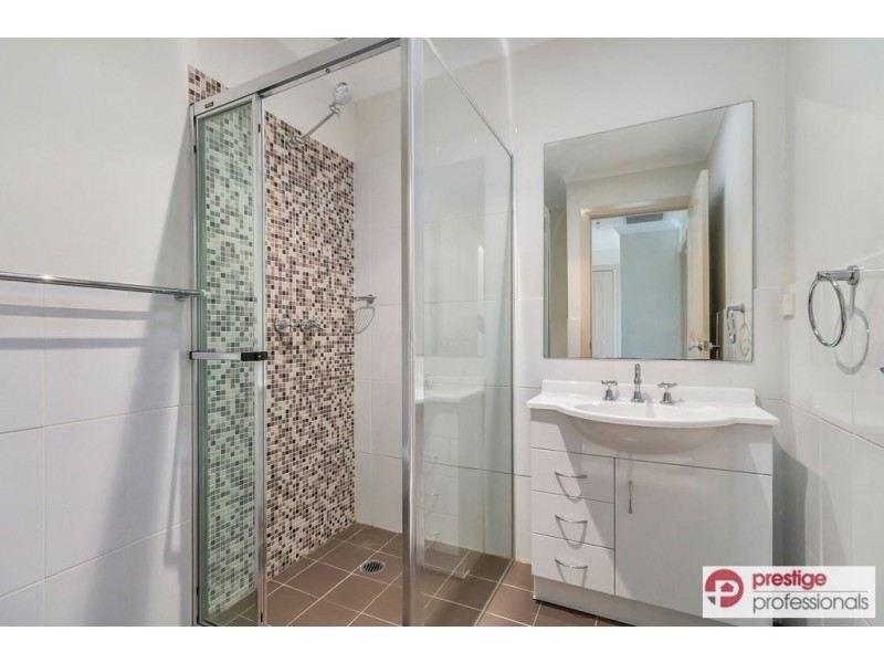 2/79-83 Leacocks Lane, Casula NSW 2170