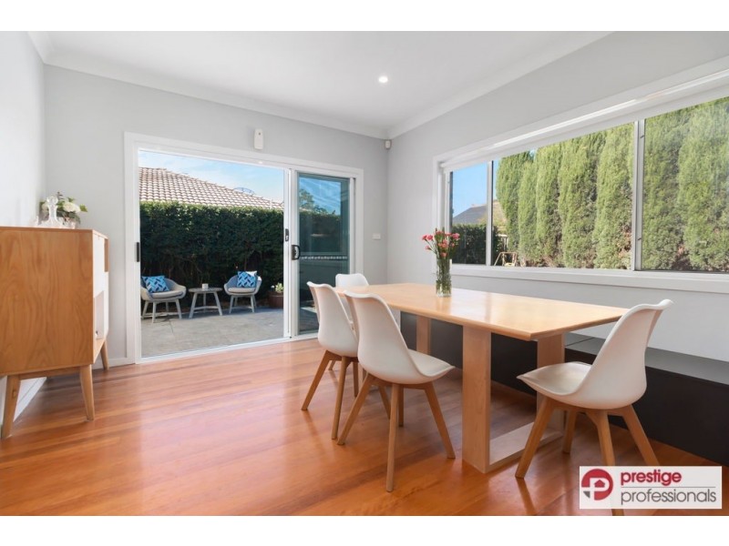 18 Delfin Drive, Wattle Grove NSW 2173