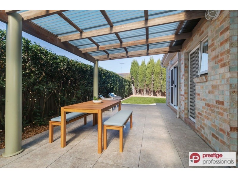 18 Delfin Drive, Wattle Grove NSW 2173