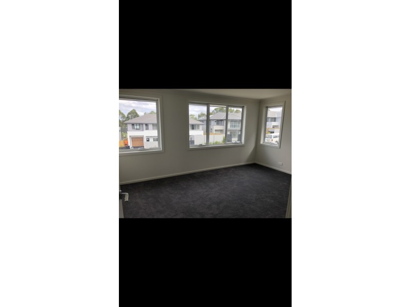 44 Hennessy Avenue, Moorebank NSW 2170