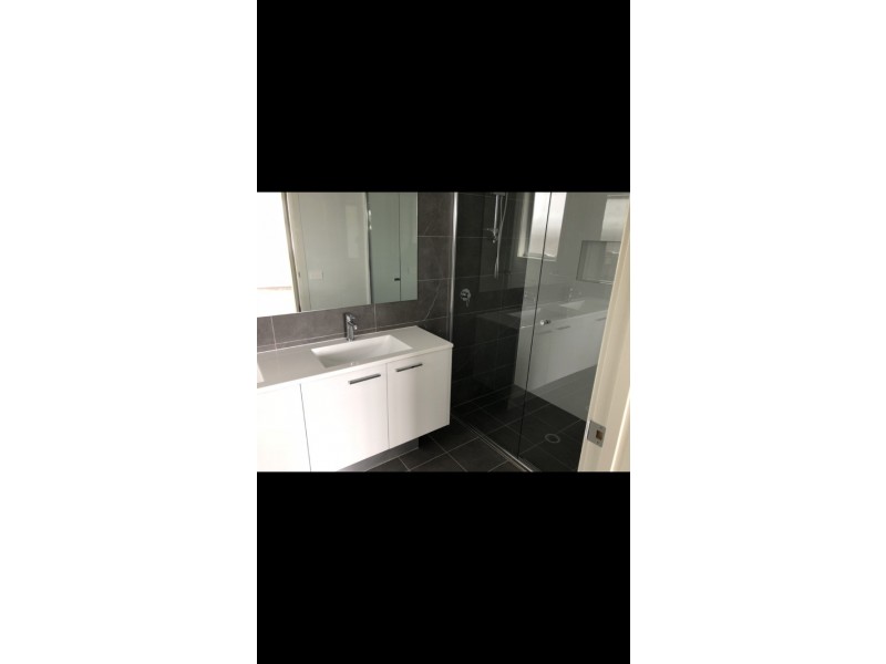 44 Hennessy Avenue, Moorebank NSW 2170