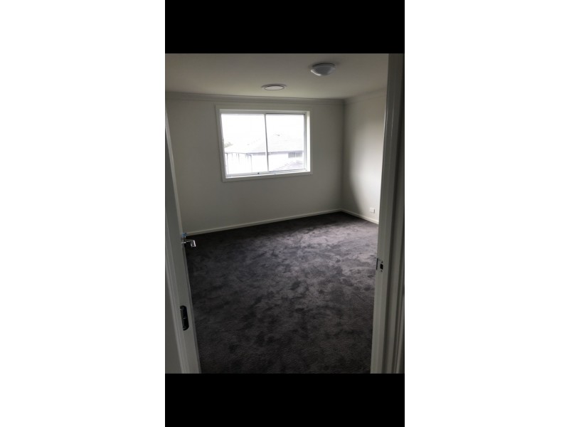 44 Hennessy Avenue, Moorebank NSW 2170