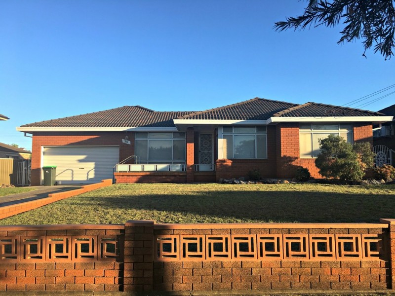 30 Thompson Avenue, Moorebank NSW 2170