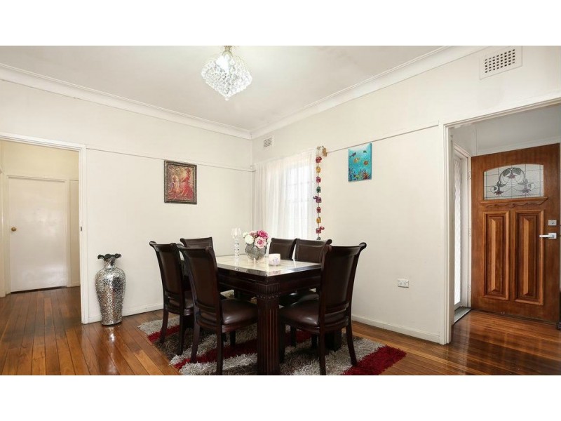 24 The Horsley Drive, Carramar NSW 2163