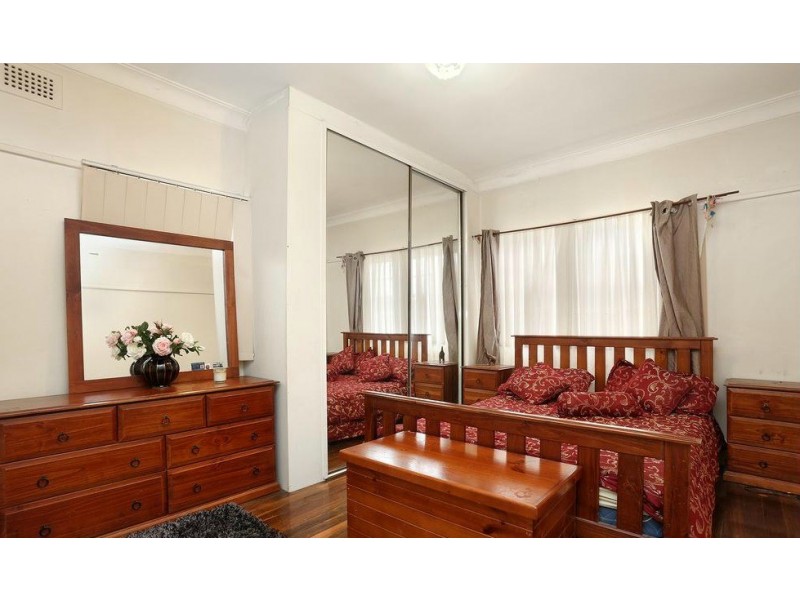 24 The Horsley Drive, Carramar NSW 2163