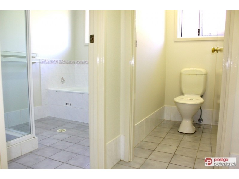 22 Wallcliffe Court, Wattle Grove NSW 2173