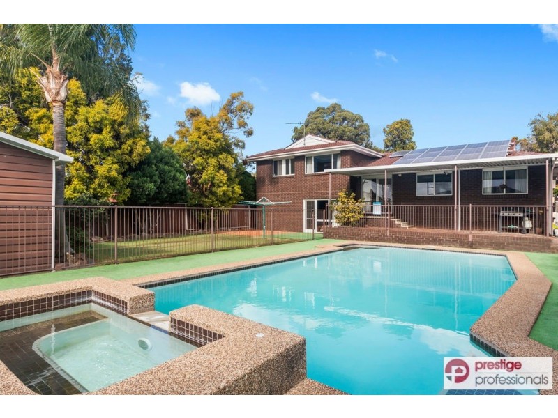 15 Bungarra Crescent, Chipping Norton NSW 2170