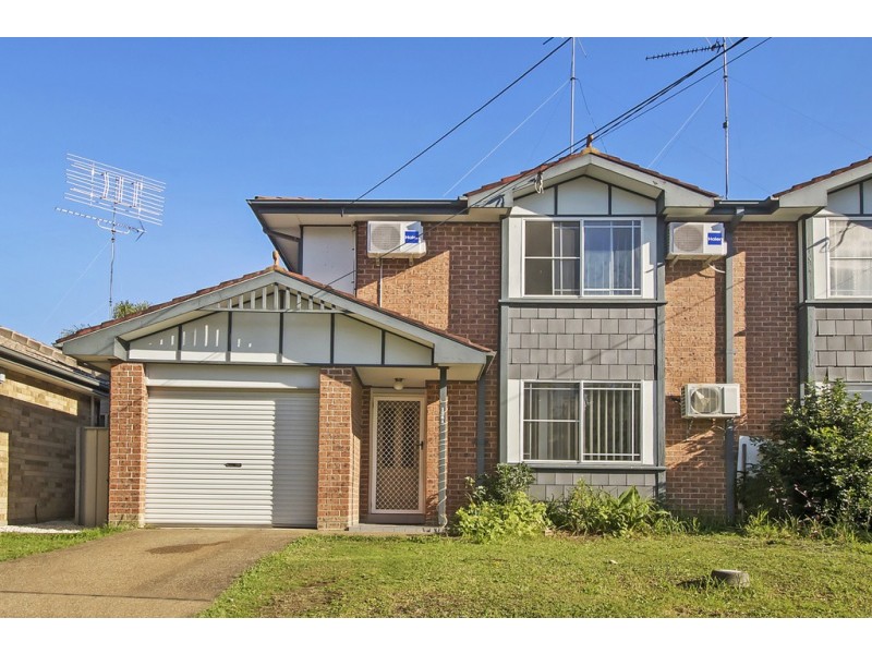 136A Renton Avenue, Moorebank NSW 2170