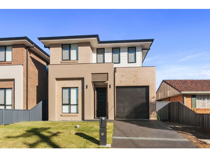 41 Lucas Avenue, Moorebank NSW 2170