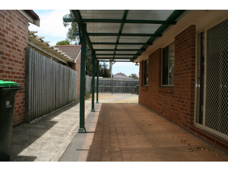 3 Warrego Court, Wattle Grove NSW 2173